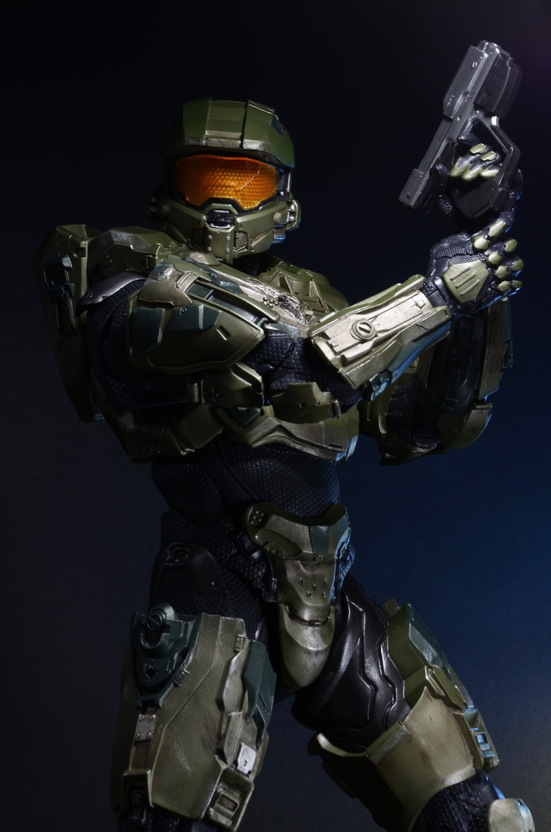 Illustration for article titled Deluxe 18" Master Chief Action Figure